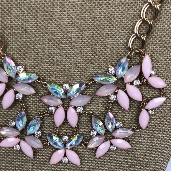 NWT Necklace and Earing Set - Picture 2 of 5